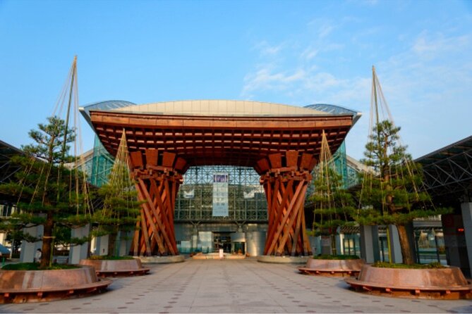 Private Half-Day Kanazawa Walking Tour and Historical Photo Spot - Preparing for the Tour