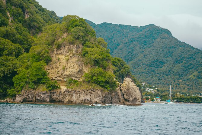 Private Half-Day Luxury Catamaran Experience - Comprehensive Overview of the Luxury Cruise
