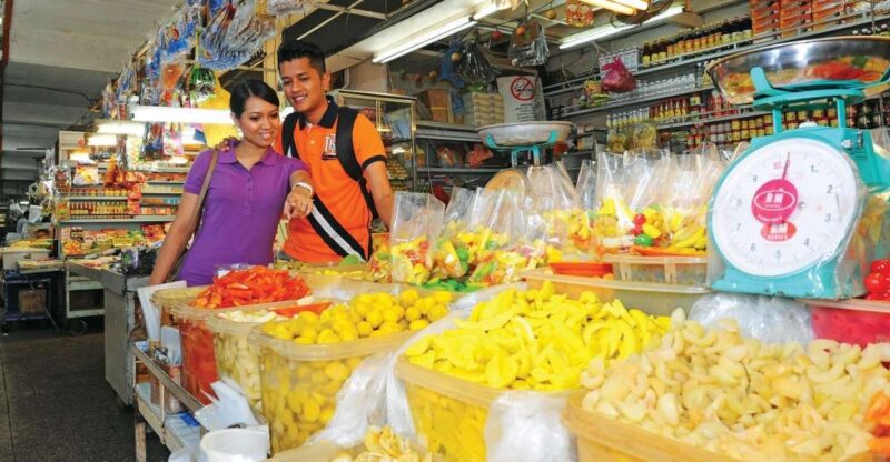 Private Half Day Penang Tasty Local Street Food Tour - Food and Beverage Options