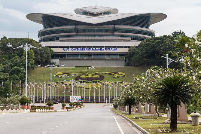 Private Half-Day Putrajaya Tour With Lake Cruise From Kuala Lumpur - Tour Inclusions