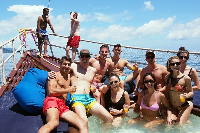Private Half-Day Red Dragon Yacht for Snorkeling Koh Tan & Visit Pig Island - Onboard Amenities and Services