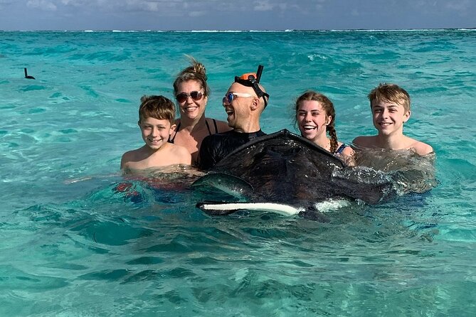 Private Half Day Stingray City, Snorkeling and Starfish Beach Tour - Cayman Islands Yacht Club Meeting Point