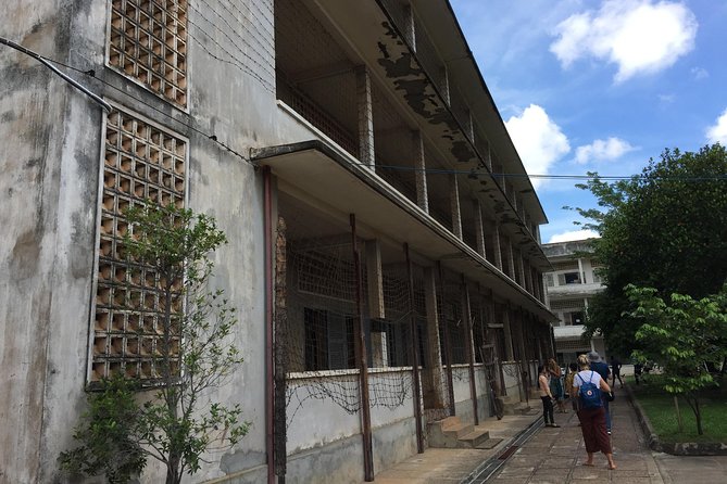 Private Half Day To Killing Field & S21 Genocidal Museum in Phnom Penh - Khmer Rouge Atrocities