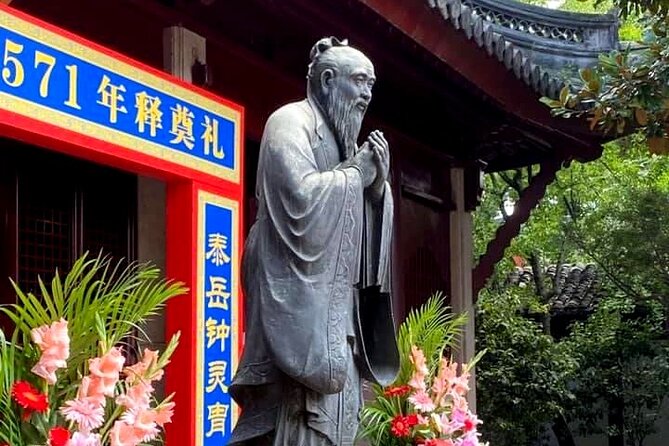 Private Half-Day Tour: Amazing Highlights of Old Shanghai - Classic Yuyuan Garden