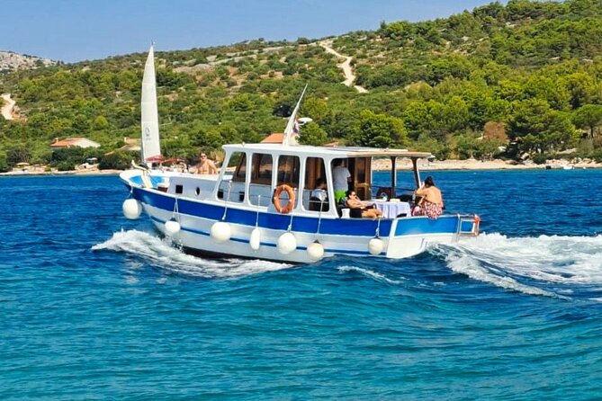 Private Half Day Tour Food & Drinks Vrgada - Key Points