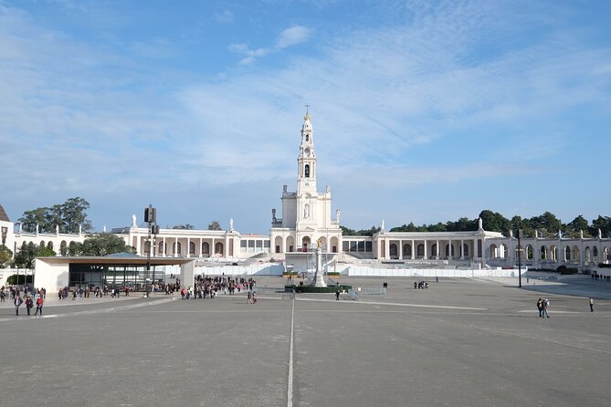 Private Half-Day Tour in Fátima From Lisbon - Pickup and Availability