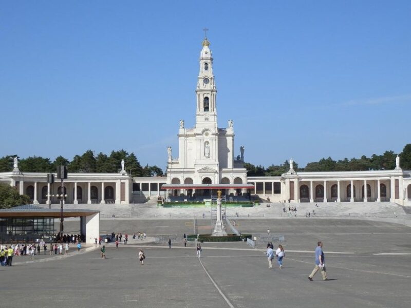 Private Half Day Tour in Fatima Sanctuary - Key Points