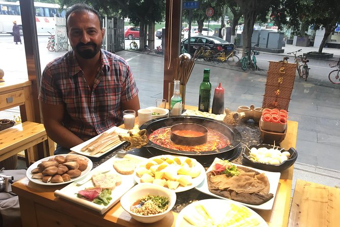 Private Half-Day Tour in Sichuan Culture Show With Hot Pot Dinner in Chengdu - Traveler Feedback and Ratings
