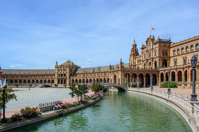 Private Half Day Tour of Sevilla With Hotel Pick up and Drop off - Transportation and Accessibility