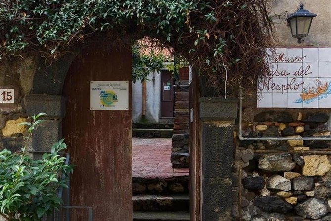 Private Half Day Tour to Catania and the Cyclops Riviera - Participation Requirements