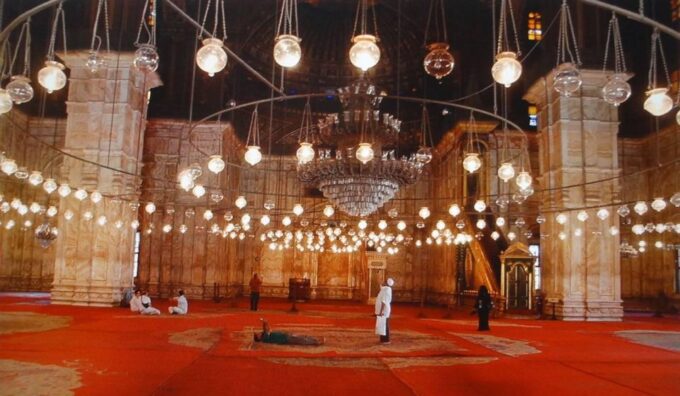 Private Half Day Tour To Islamic Cairo - Admiring Sultan Hassan and Al-Rifai Mosques