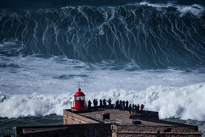 Private Half Day Tour to Obidos and Nazare - Exploring Obidos