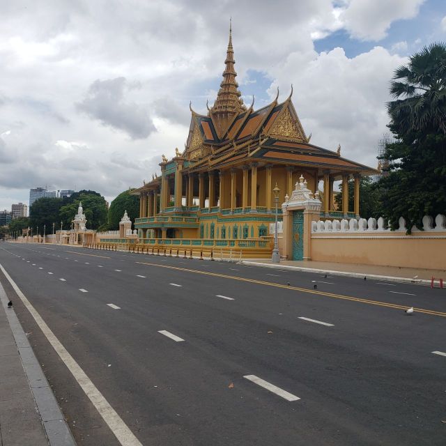 Private Half Day Tour to Royal Palace, Wat Phnom - Tour Duration