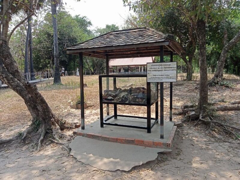 Private Half Day Trip to Genocidal Museum & Killing Field - Choeung Ek Genocide Center