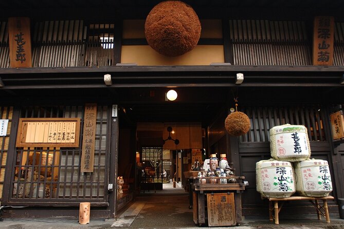 Private Half-Day Walking Tour in Takayama - Experiencing a Rickshaw Ride
