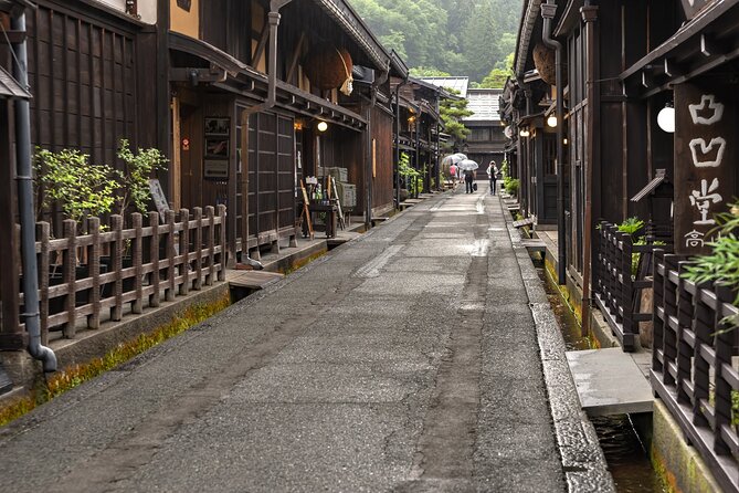 Private Half-Day Walking Tour in Takayama - Tasting Local Sake