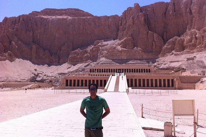 Private Half Day West Bank Tour to Valley of the Kings Queen Hatshepsut Temple and Colossi of Memnon - Encountering the Colossi of Memnon