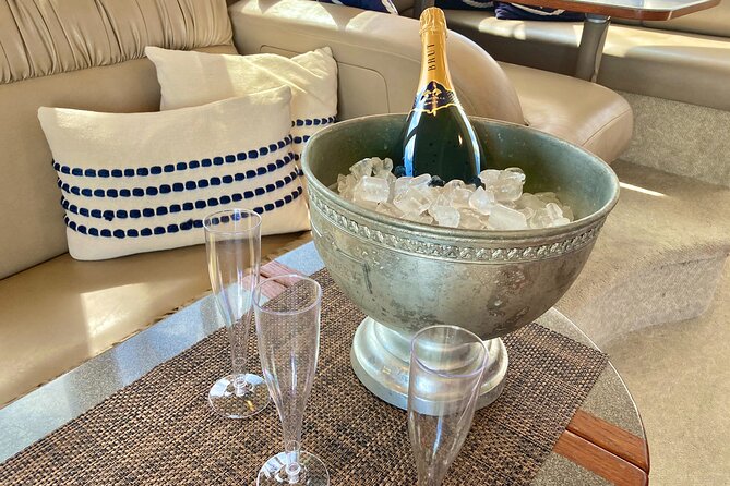 Private Half Day Yacht Charter in Palm Beach With Crew. - Price and Rating