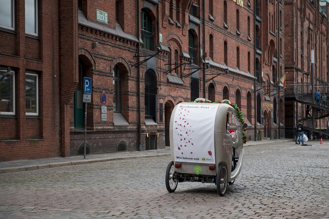 Private Hamburg Rickshaw Tour for 2 People - Tour Features