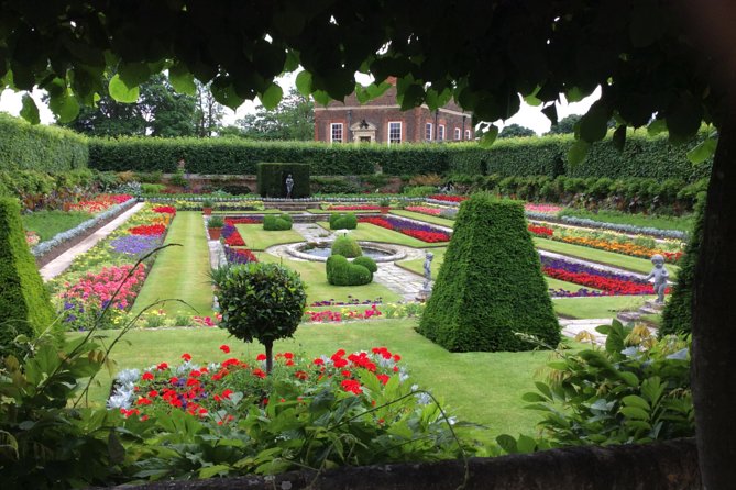 Private Hampton Court Palace Tour - Worth The Stay