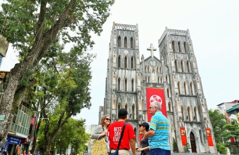 Private Hanoi: Crowd-free Morning Highlights of the City - Key Points