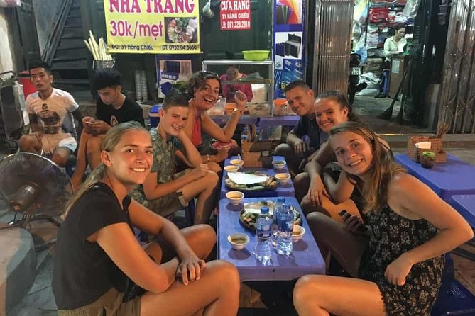 PRIVATE HANOI NIGHTLIFE STREET FOOD TOUR With EXPERT LOCAL GUIDE by WALKING - Key Points