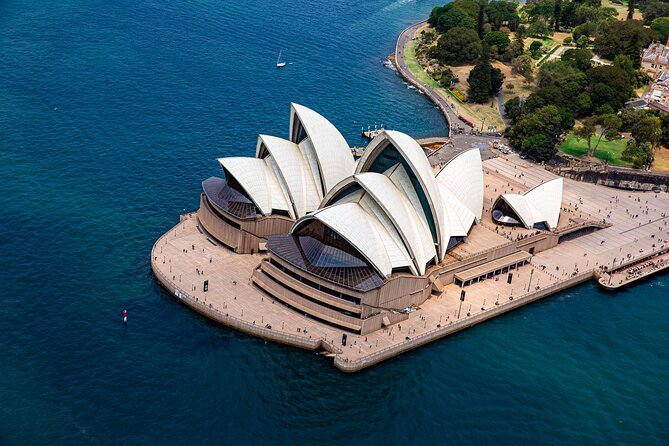 Private Helicopter Flight Over Sydney & Beaches for 2 or 3 People - 30 Minutes - Flight Duration and Scenic Views