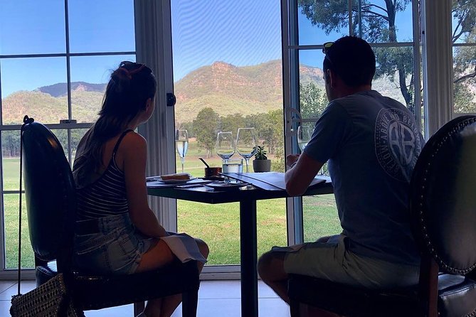Private Helicopter Flight to Hunter Valley With a La Carte Lunch - for 2 - Booking and Availability