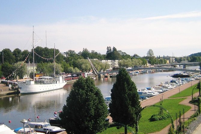 PRIVATE Helsinki and Medieval Porvoo VIP Tour - Pickup and Accessibility