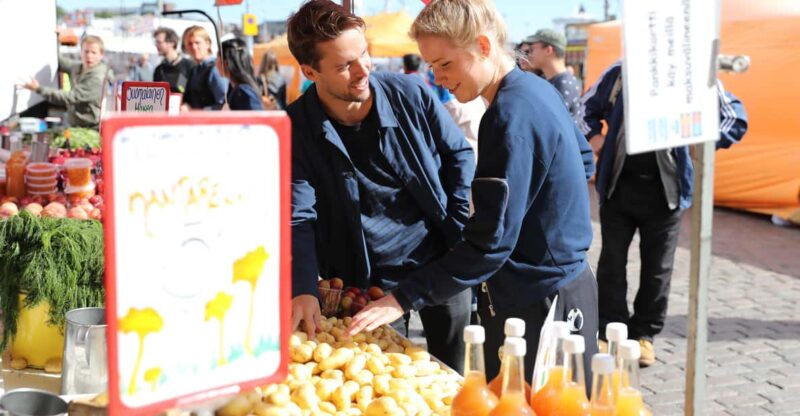 PRIVATE Helsinki Foodtour & Rooftop Bar Visit With Transfers - Included Services