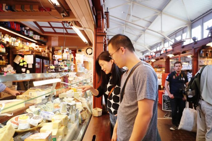 PRIVATE Helsinki Foodtour & Rooftop Bar Visit With Transfers - Delight in Local Delights
