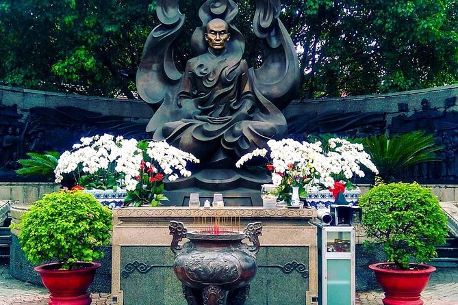 Private Hidden-Gem Sightseeing Motorbike Tour With Local Students - Exploring Ho Chi Minh City