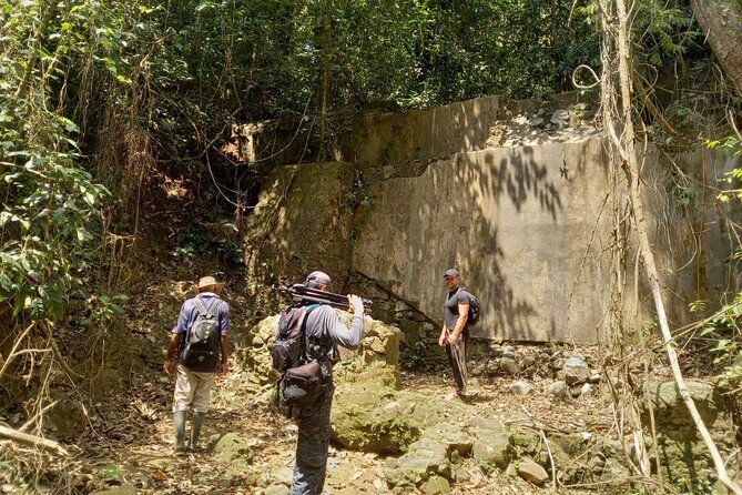 Private Hike to Wildlife Wonders at Parrot Mountain of Villanueva - Wildlife Rehabilitation and Conservation