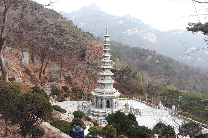 Private Hiking to Bukhansan & Korean Style Spa(Include Lunch) - Exceptional Guides
