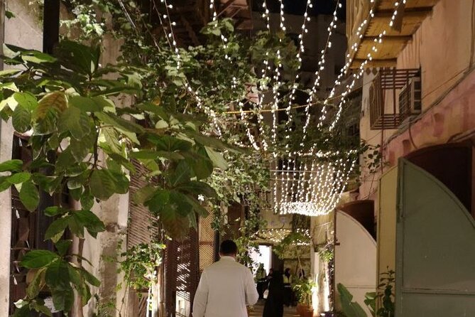 Private Historic District Tour in Jeddah by a Local Guide - Highlights of the Historic District