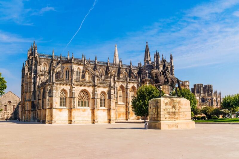Private & Historical: Óbidos, Nazaré, Alcobaça and Batalha. - Historical Context