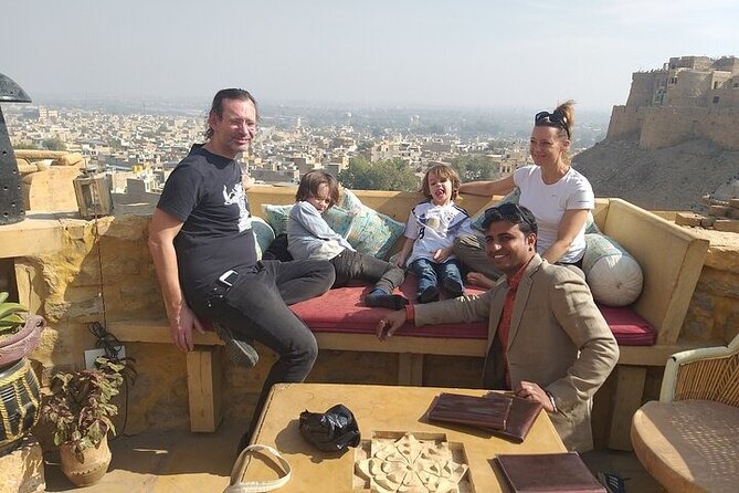Private Historical Walking Tour in Fort and Old Bazaar - Key Points