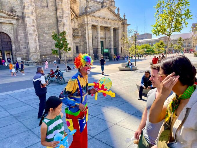 Private History and Architecture Walking Tour of Guadalajara - Important Meeting and Transportation Details