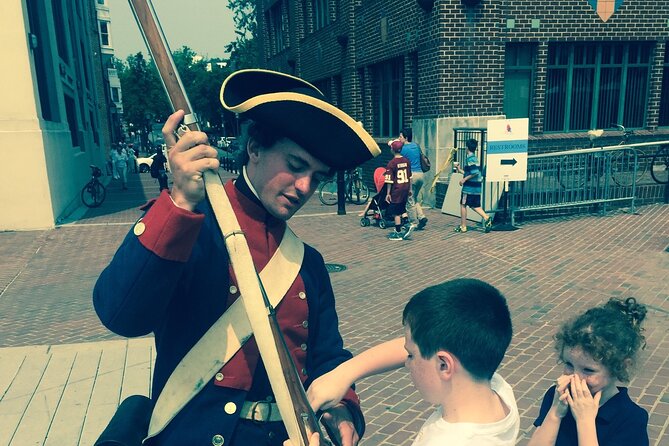 Private History of Old Town Alexandria Walking Tour - Accessibility