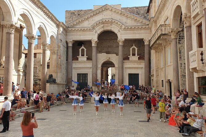 Private History Split Walking Tour in Italian - Small Group - Tour Schedule Information