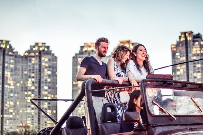 Private Ho Chi Minh by Jeep Evening Tour and Dinner Cruise - On-board Entertainment