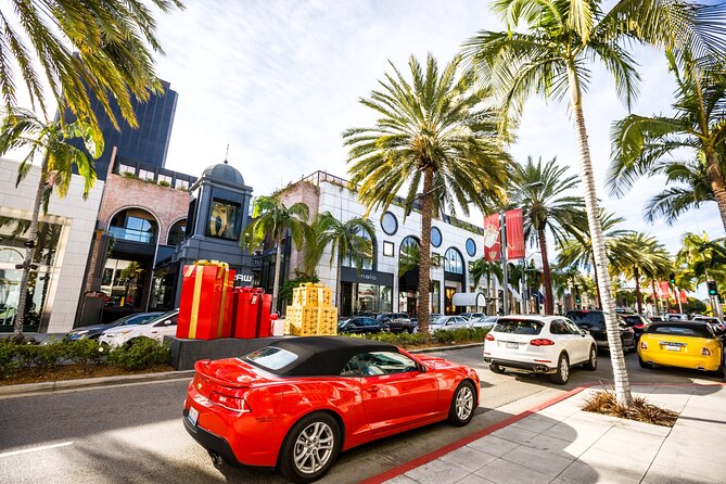 Private Hollywood and Celebrity Homes Bus Tour - Tour Inclusions and Accessibility