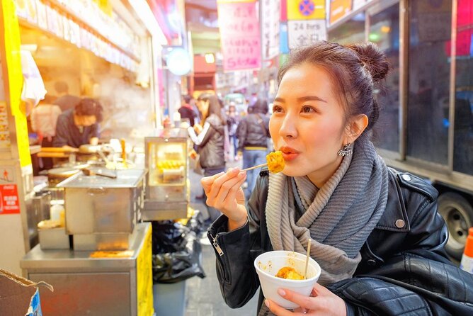 Private Hong Kong Culinary Tour: From Locals to Gourmet Treats - Experiencing the Authenticity of Hong Kong Cuisine