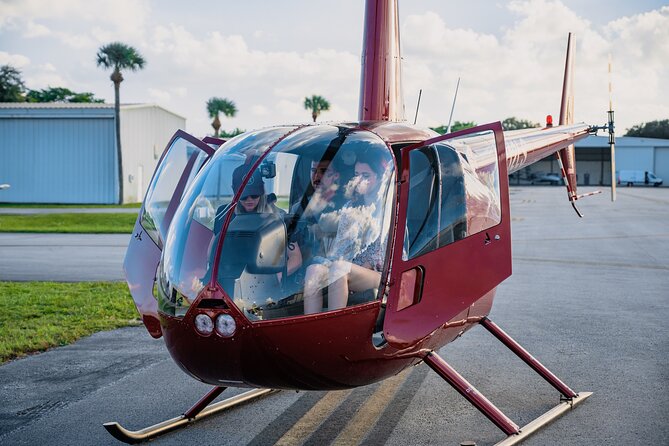 Private HOUR Helicopter Tour Lauderdale -Everglades -Miami Beach - Meeting and Pickup