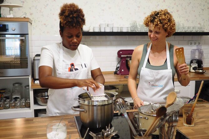 Private Hungarian Cooking Class in the Heart of Budapest - Key Points