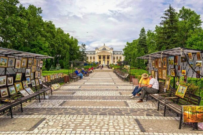 Private Iasi City Tour - Panoramic Views and Landmarks