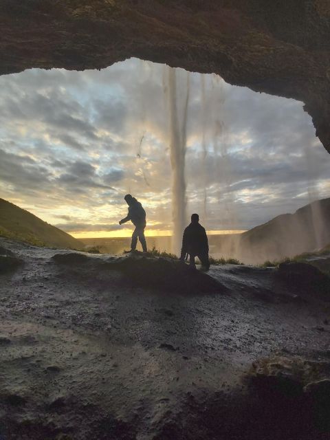Private Iceland South Cost With Private Glacier Hike - Discovering Skógafoss and Dyrhólaey