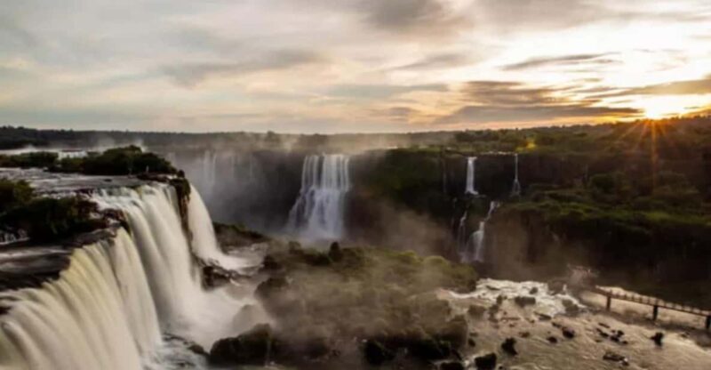 Private Iguaçu Falls: Explore Brazilian and Argentine Side - Itinerary Overview