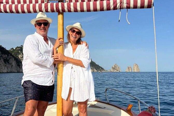 Private Island of Capri Boat Tour for Couples - Onboard Amenities and Inclusions