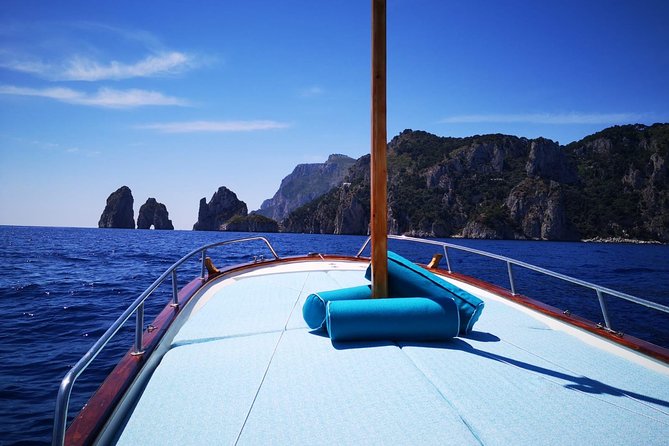 Private Island of Capri by Boat - Exploring Capris Natural Wonders